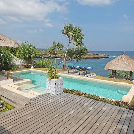 Villa Lumba Lumba - Oceanfront & Spectacular View! Lembongan Exteriör bild