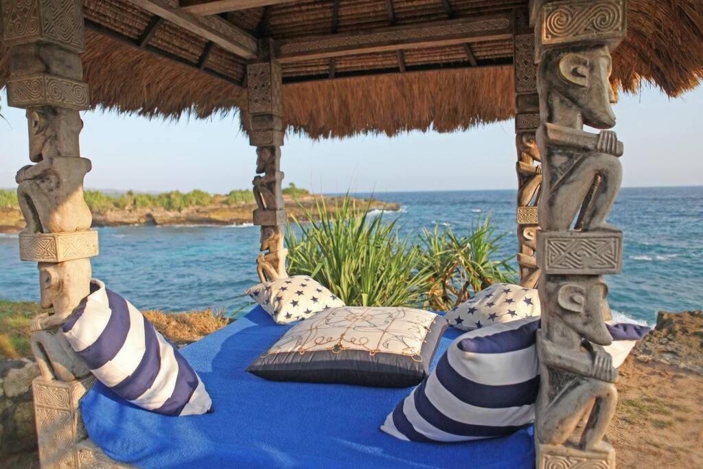 Villa Lumba Lumba - Oceanfront & Spectacular View! Lembongan Exteriör bild