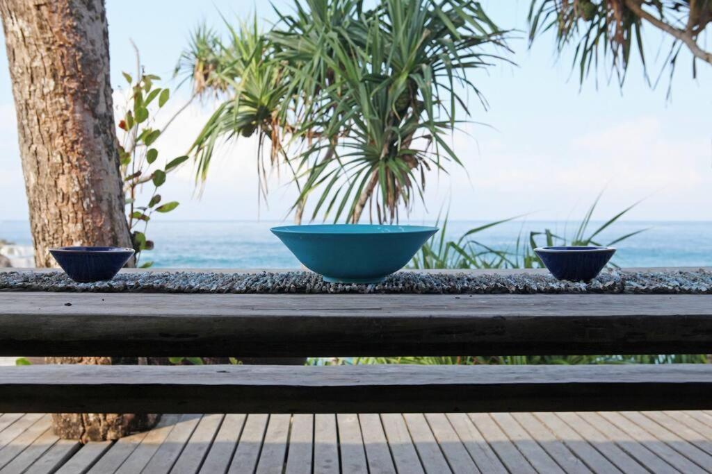 Villa Lumba Lumba - Oceanfront & Spectacular View! Lembongan Exteriör bild